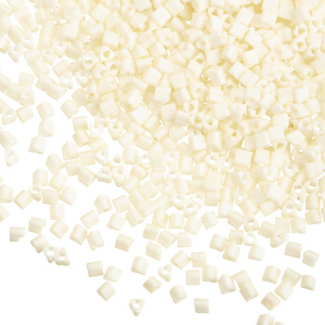 Бисер TOHO Triangle 11/0 матовый непрозрачный, пастель, скорлупа (#762), 10 г