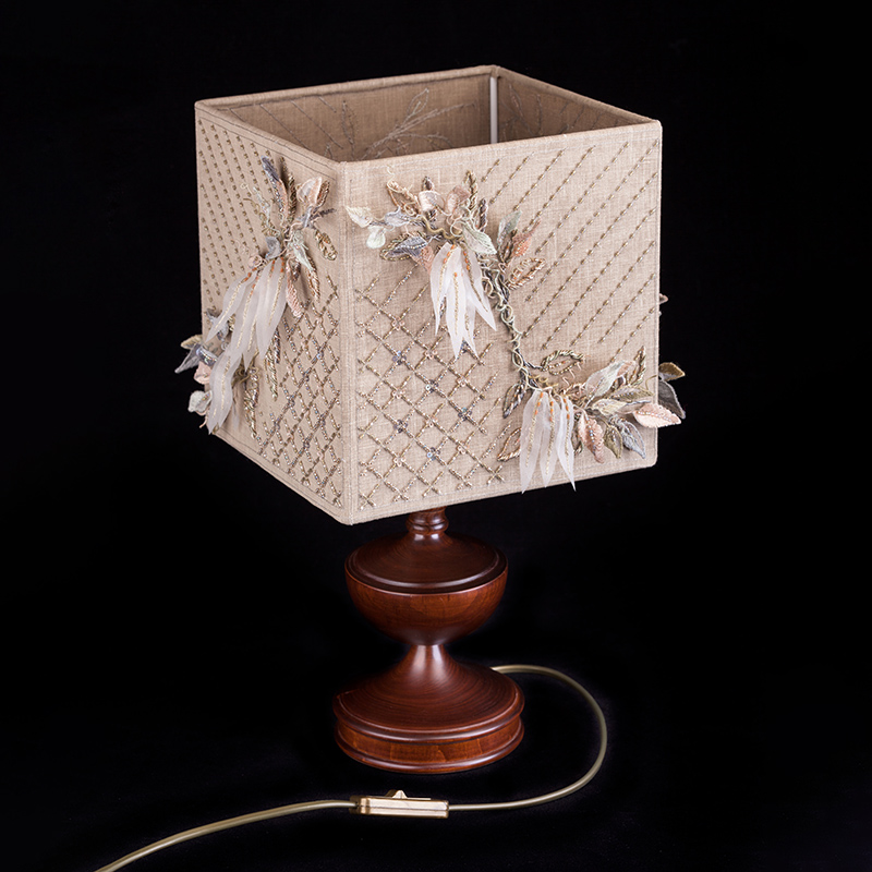 Курс по изготовлению настольного торшера с кутюрной вышивкой 